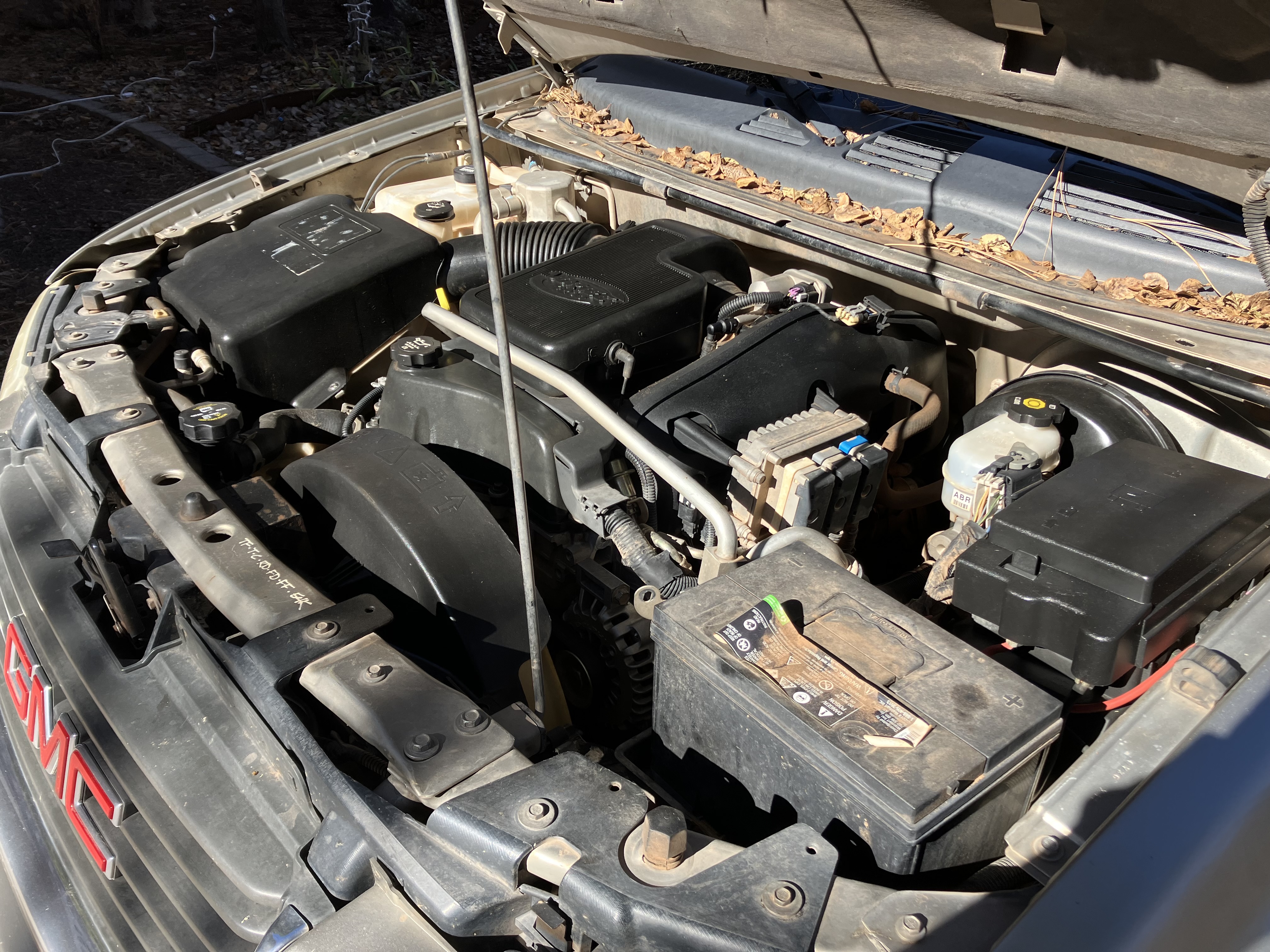 Used 2003 GMC Envoy XL SLE w/ 1SB Preferred Equipment Group AWD/4WD image 9