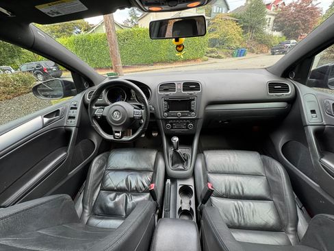 Used 2012 Volkswagen Golf 4-Door AWD/4WD image 9