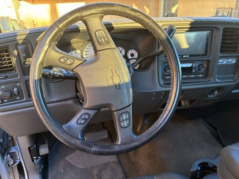 Used 2007 Chevrolet Silverado 1500 SS w/ Onstar Plus Package image 11