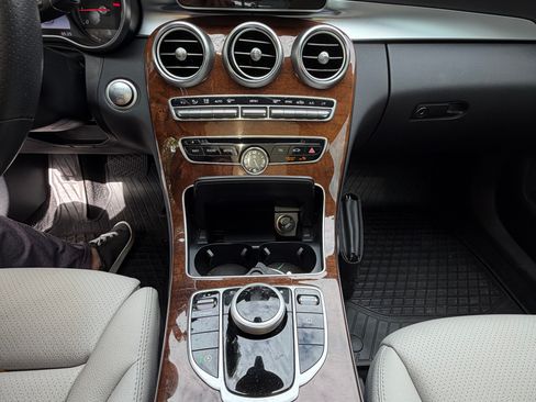 Used 2018 Mercedes-Benz C 300 Sedan image 6