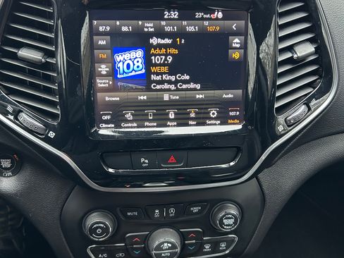 Used 2020 Jeep Cherokee High Altitude image 8