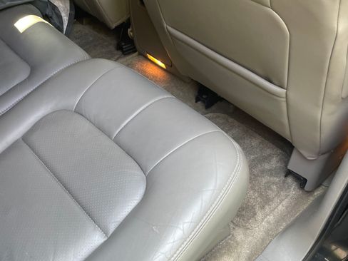 Used 2002 Cadillac Escalade AWD image 9
