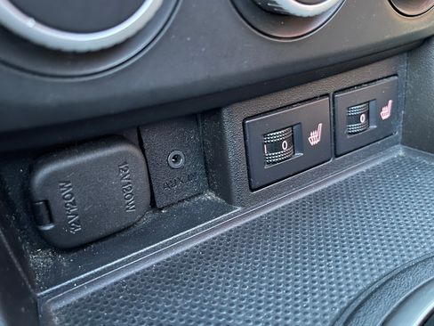 Used 2010 MAZDA MX-5 Miata Grand Touring w/ Premium Pkg RWD image 16