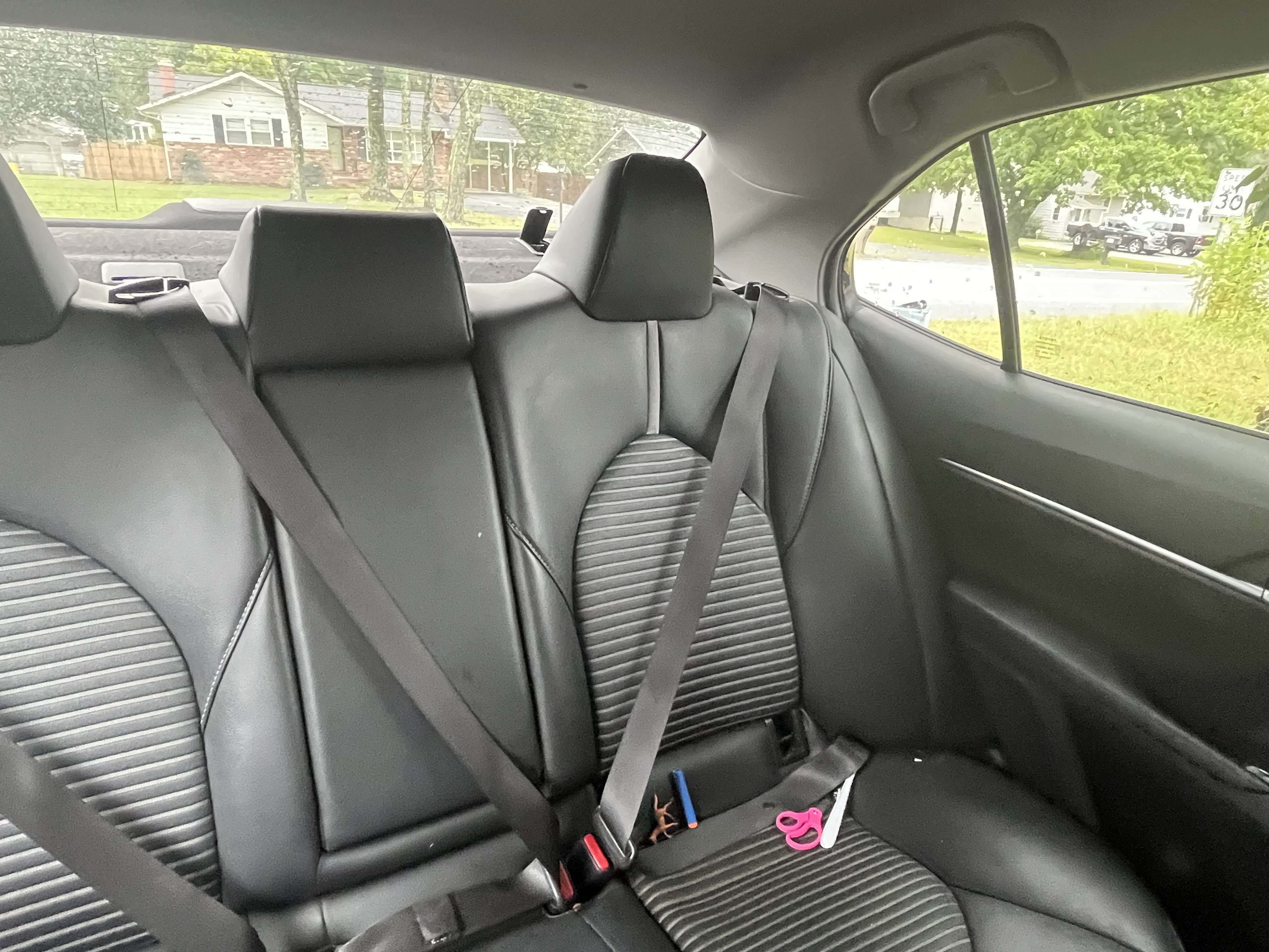 Used 2019 Toyota Camry SE FWD image 7