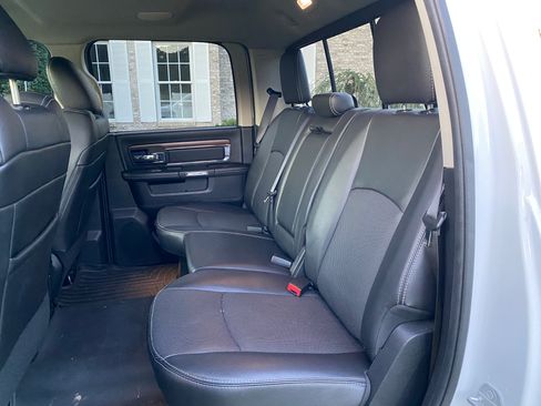 Used 2015 RAM 1500 Laramie w/ Convenience Group AWD/4WD image 17