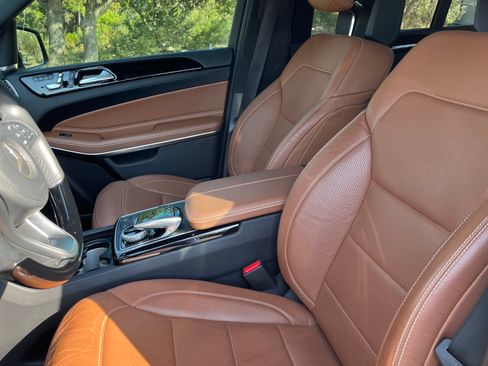 Used 2017 Mercedes-Benz GLS 550 4MATIC image 20