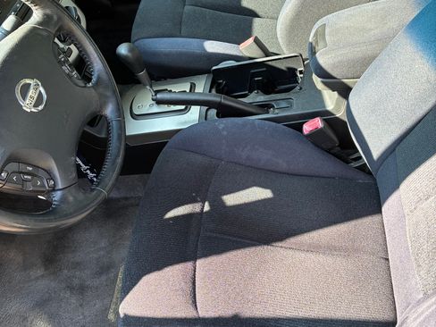Used 2003 Nissan Altima 3.5 SE FWD image 6