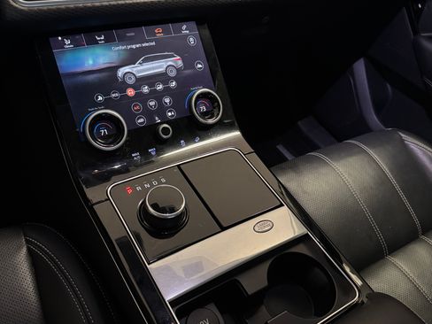 Used 2018 Land Rover Range Rover Velar S image 17