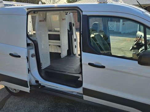 Used 2018 Ford Transit Connect XL image 9