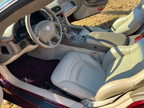 Used 2003 Chevrolet Corvette Convertible w/ Preferred Equipment Group1 image 28