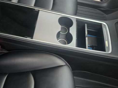 Used 2021 Tesla Model Y Long Range image 13