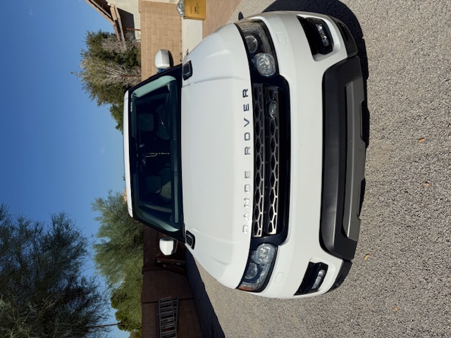 Used 2016 Land Rover Range Rover Sport SE AWD/4WD image 5