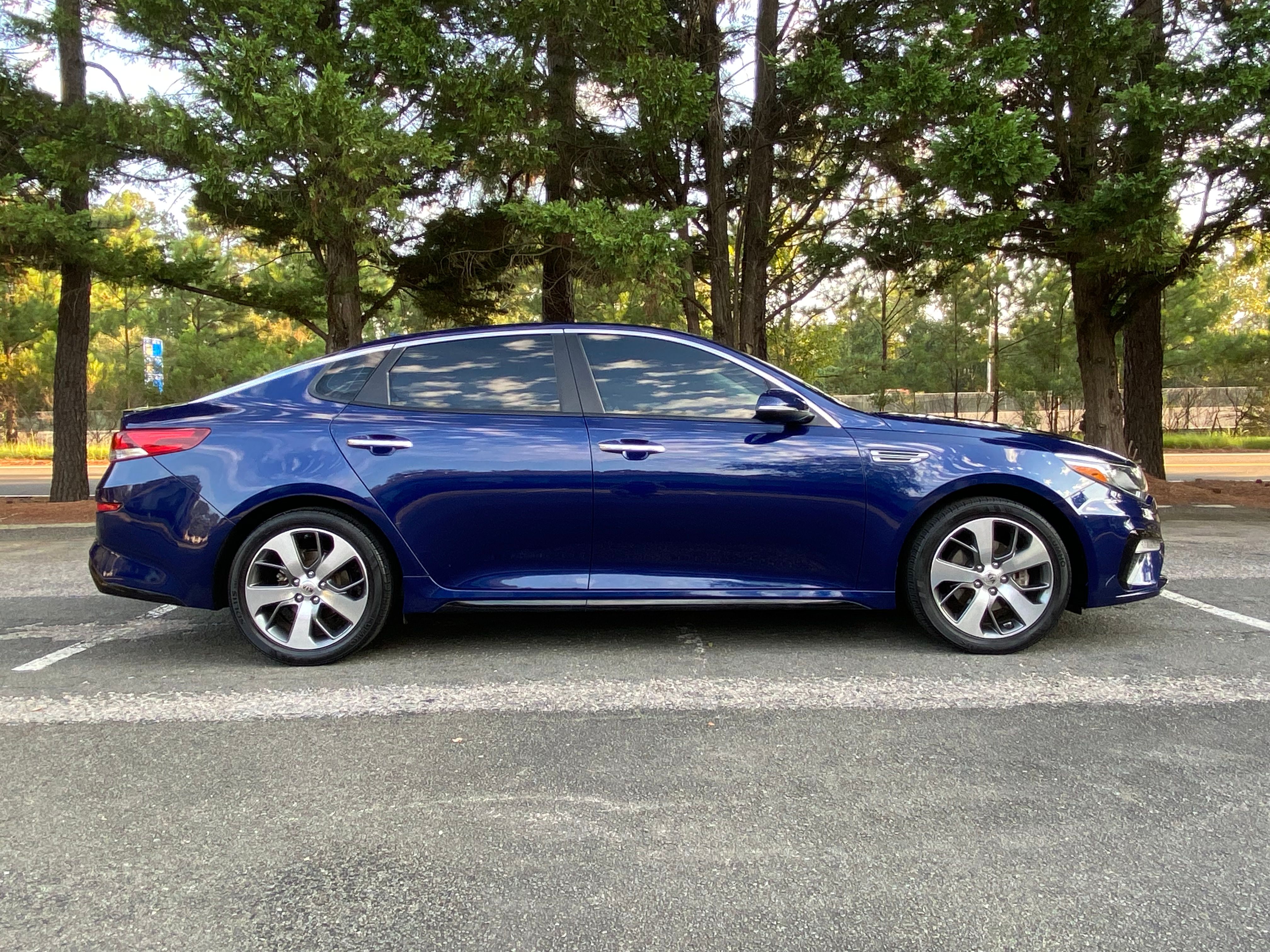Used 2019 Kia Optima S FWD image 1