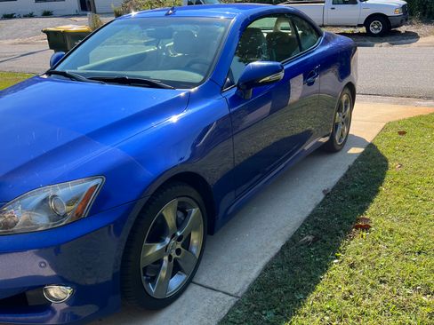 Used 2010 Lexus IS 350C image 5