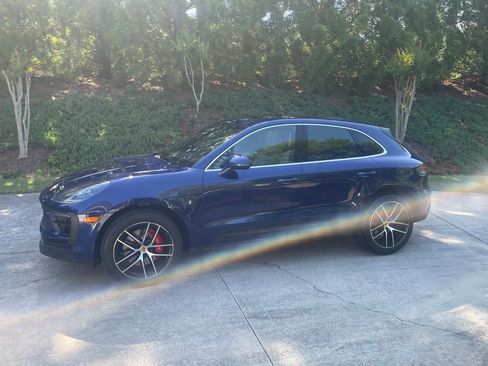 Used 2022 Porsche Macan S AWD/4WD image 6