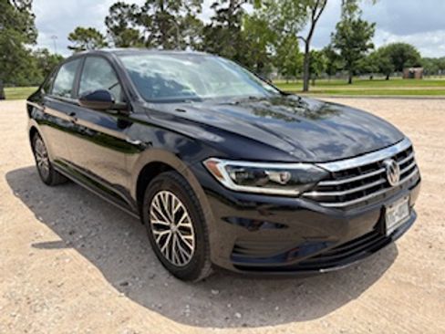 Used 2019 Volkswagen Jetta SEL image 1