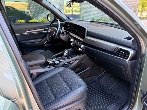 Used 2025 Kia Telluride SX X-Line AWD/4WD image 9