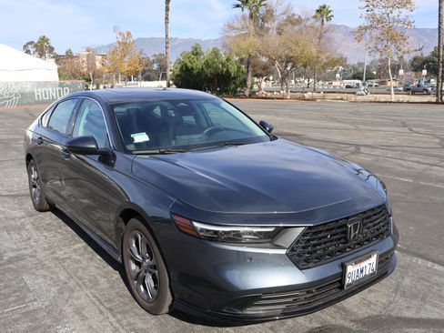 Used 2025 Honda Accord EX-L image 11