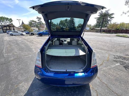 Used 2010 Toyota Prius Five image 16