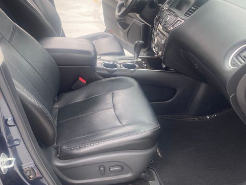 Used 2013 Nissan Pathfinder Platinum w/ Platinum Premium Pkg image 10