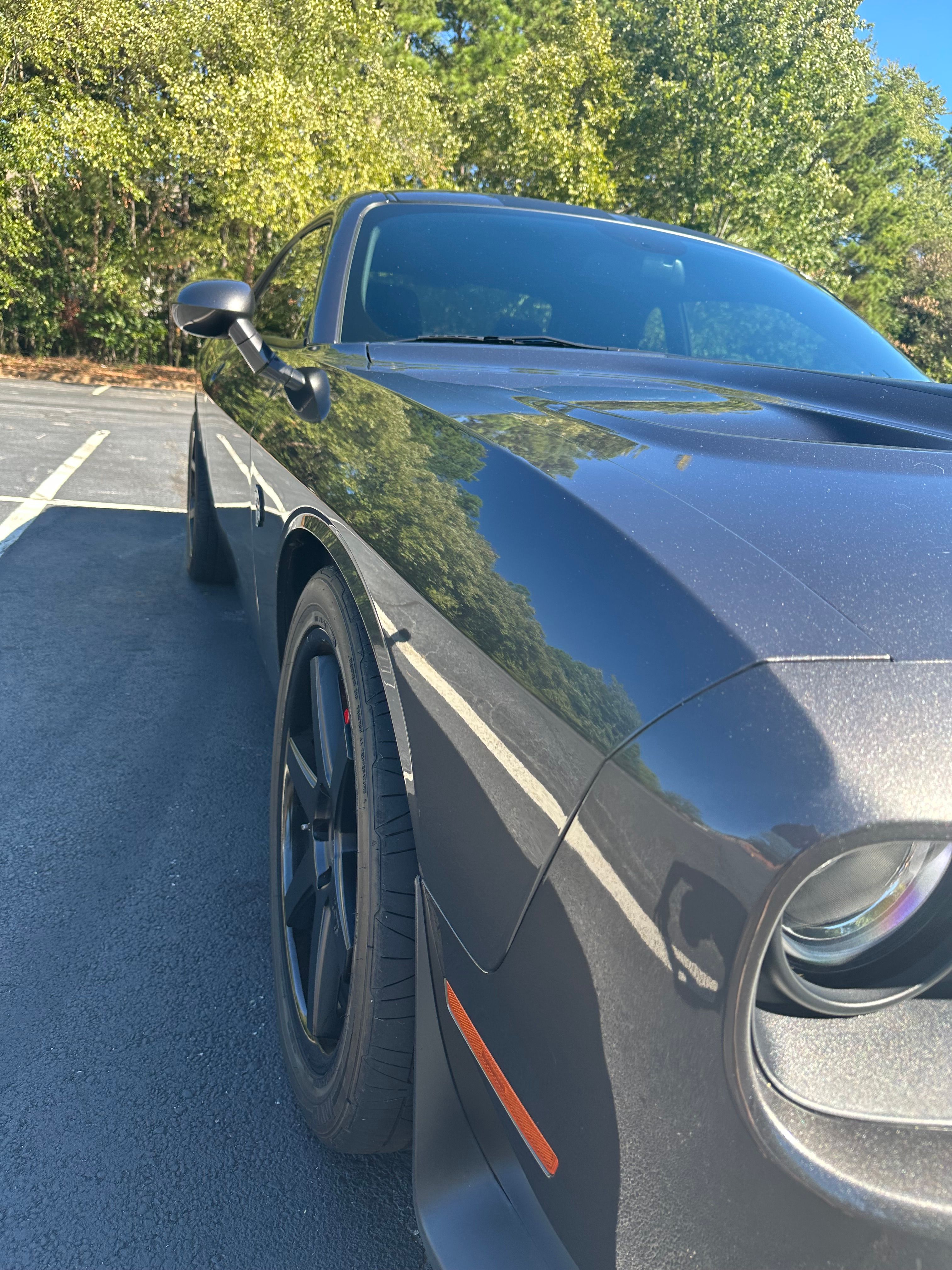 Used 2016 Dodge Challenger SRT Hellcat RWD image 4