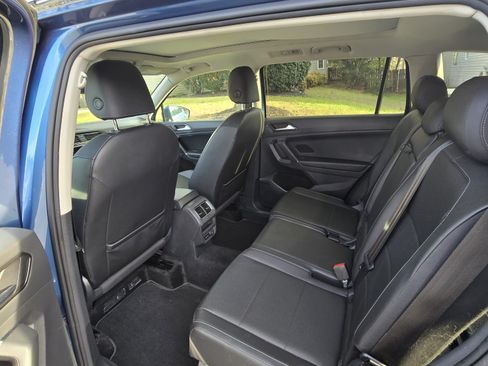 Used 2018 Volkswagen Tiguan SEL image 9