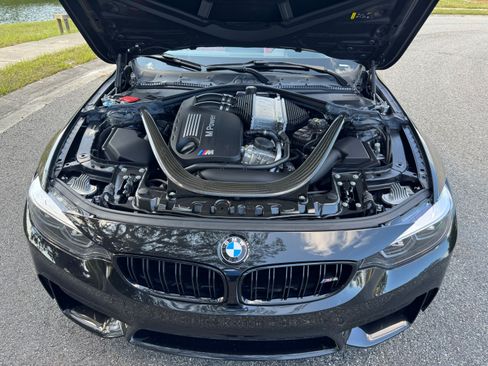 Used 2018 BMW M4 Convertible w/ Competition Package RWD image 16