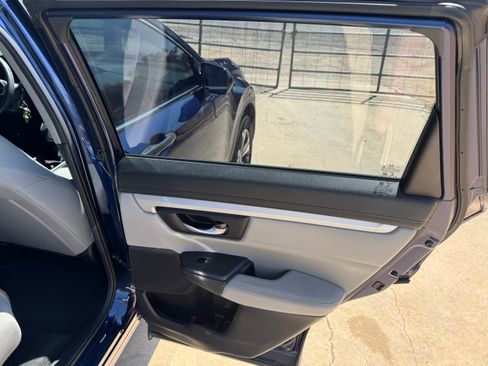 Used 2020 Honda CR-V LX image 11