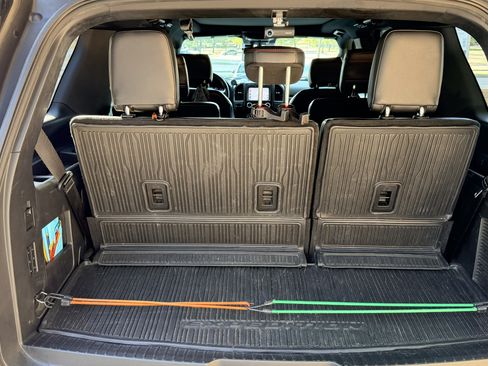 Used 2019 Ford Expedition Limited w/ Equipment Group 303A AWD/4WD image 12