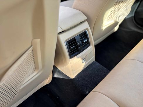 Used 2018 BMW 320i xDrive Sedan w/ Convenience Package image 15