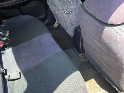 Used 2006 Nissan Sentra SE-R w/ (J01) Sunroof Pkg image 8