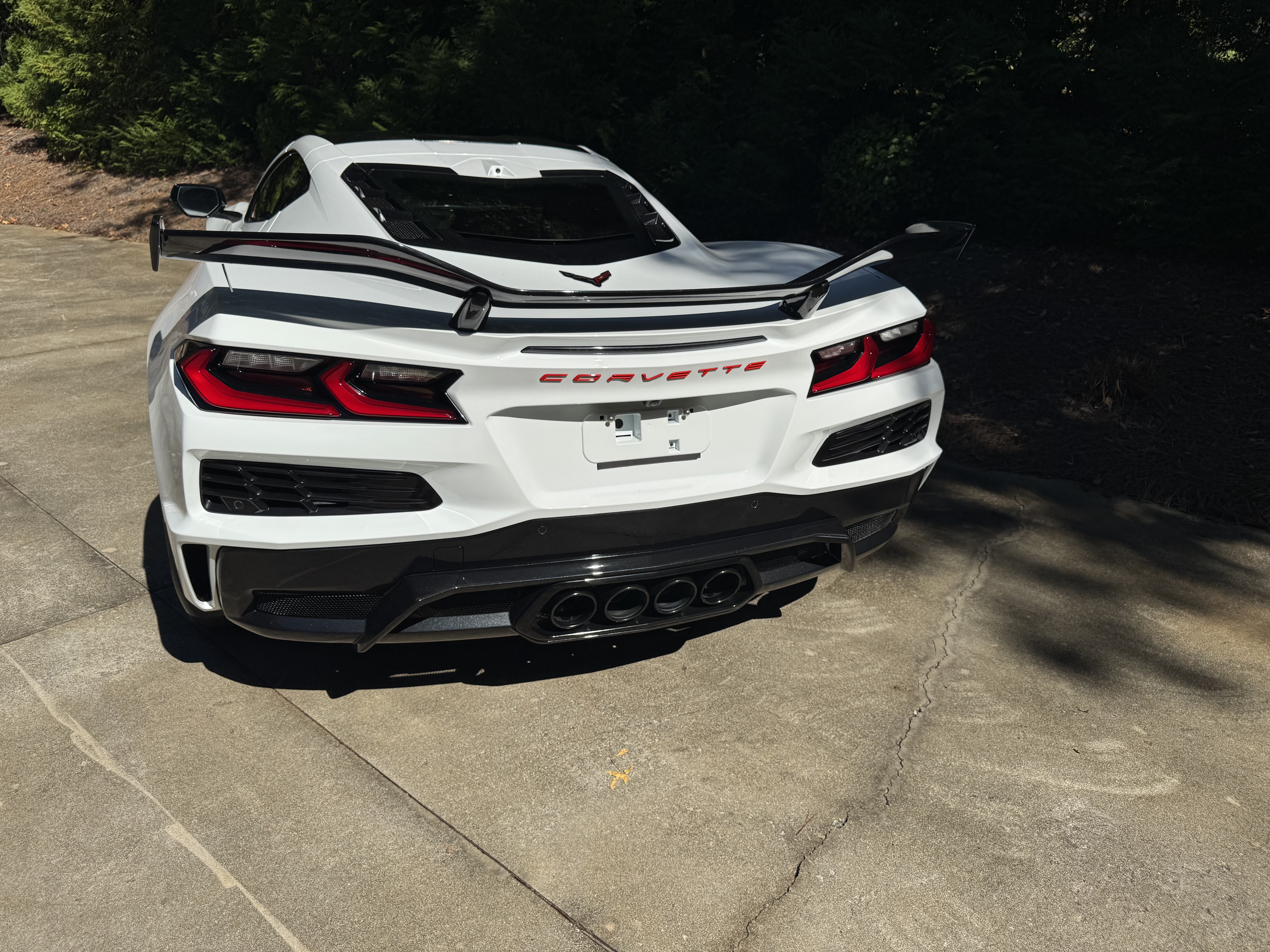 Used 2024 Chevrolet Corvette Z06 w/ Z07 Performance Package RWD image 2