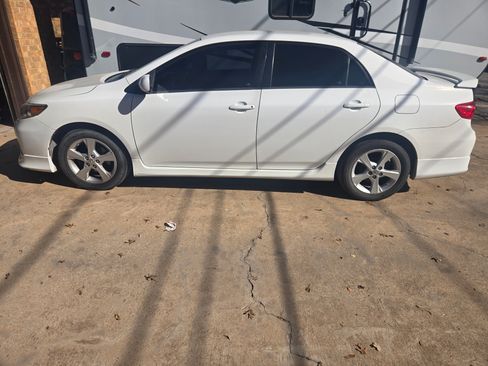 Used 2013 Toyota Corolla S Special Edition image 8