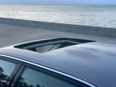 Used 1999 BMW 750iL image 18