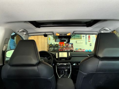 Used 2021 Toyota RAV4 XLE Premium AWD/4WD image 12
