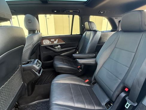 Used 2022 Mercedes-Benz GLS 450 4MATIC image 16