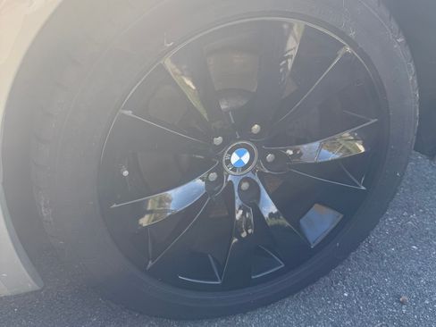 Used 2008 BMW 650i Convertible image 8