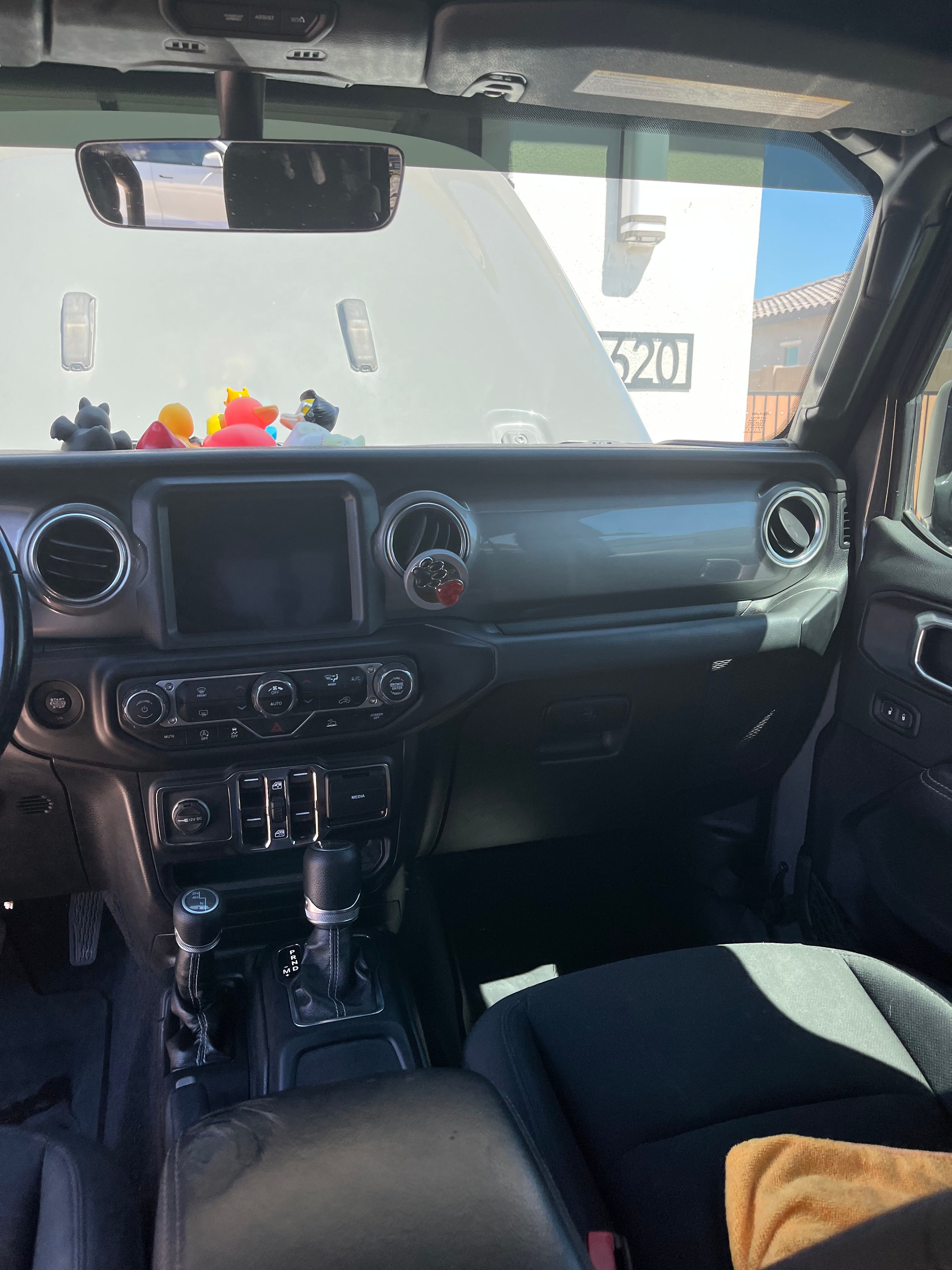 Used 2021 Jeep Gladiator Overland AWD/4WD image 5