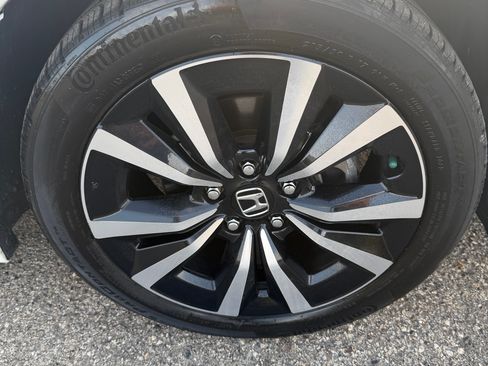 Used 2022 Honda Civic EX-L image 25
