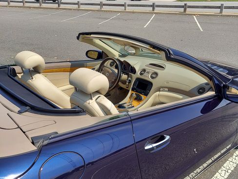 Used 2007 Mercedes-Benz SL 550 image 8