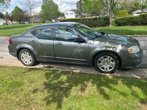 Used 2012 Dodge Avenger SE FWD image 10