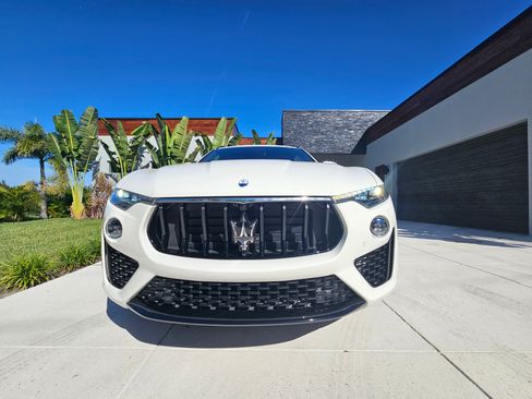 Used 2022 Maserati Levante Modena image 21