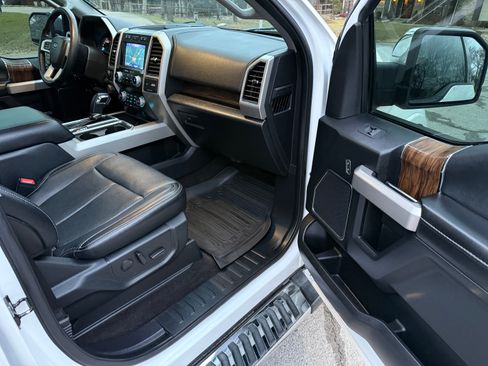 Used 2020 Ford F150 Lariat w/ Equipment Group 502A Luxury image 13