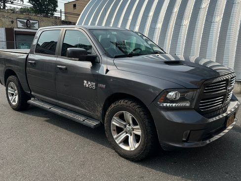 Used 2016 RAM 1500 Sport w/ Convenience Group AWD/4WD image 8