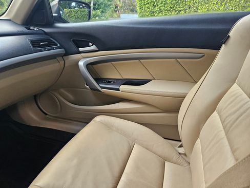 Used 2011 Honda Accord EX-L image 17