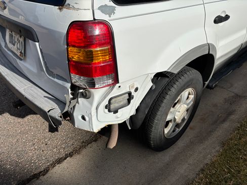 Used 2001 Ford Escape XLT image 1