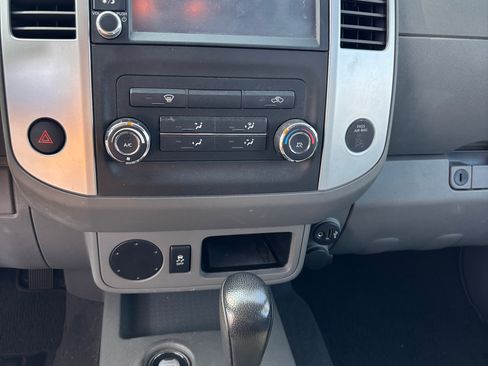 Used 2020 Nissan Frontier SV w/ SV Utility Package image 9