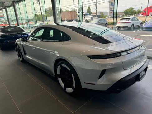 Used 2025 Porsche Taycan Turbo S image 9