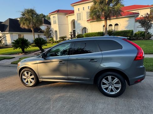 Used 2017 Volvo XC60 T5 Inscription image 13
