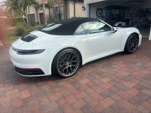Used 2022 Porsche 911 Carrera image 19